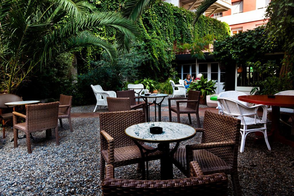 Hotel Vostra Llar Palamos Exterior photo